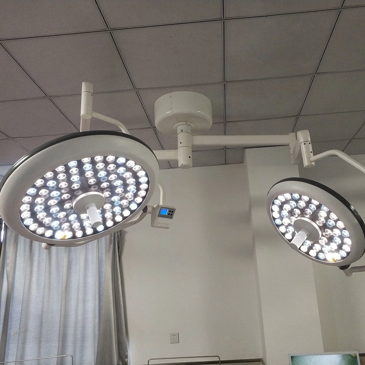 LED Surgical Lamp Operating Light for Medical Procedures